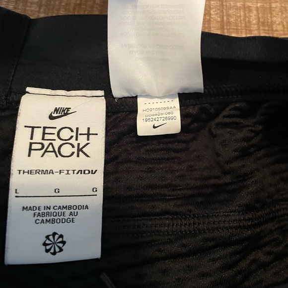 Nike Sportswear NSW Therma Fit ADV Tech Pack Joggers - Picture 9 of 9